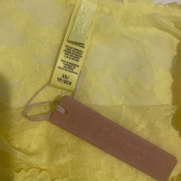 Skims cami size xs - Picture 2 of 5